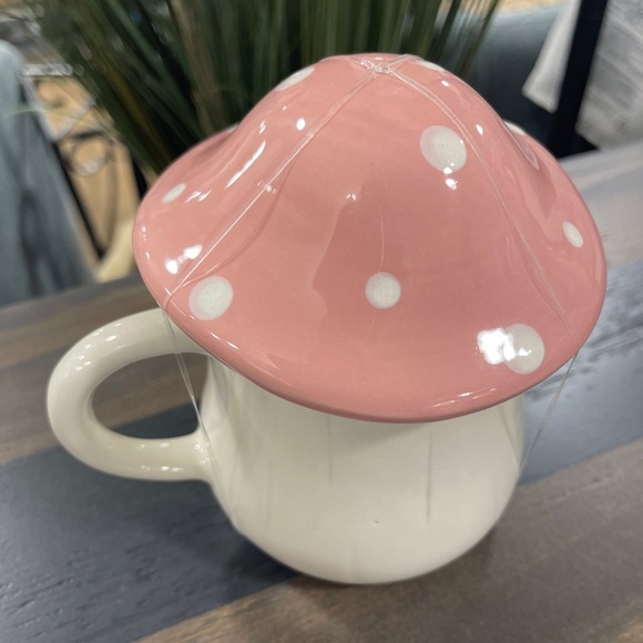 Pink Mushroom Toadstool Ceramic Handpainted Coffee Mug with Lid Topper NEW - Picture 2 of 4
